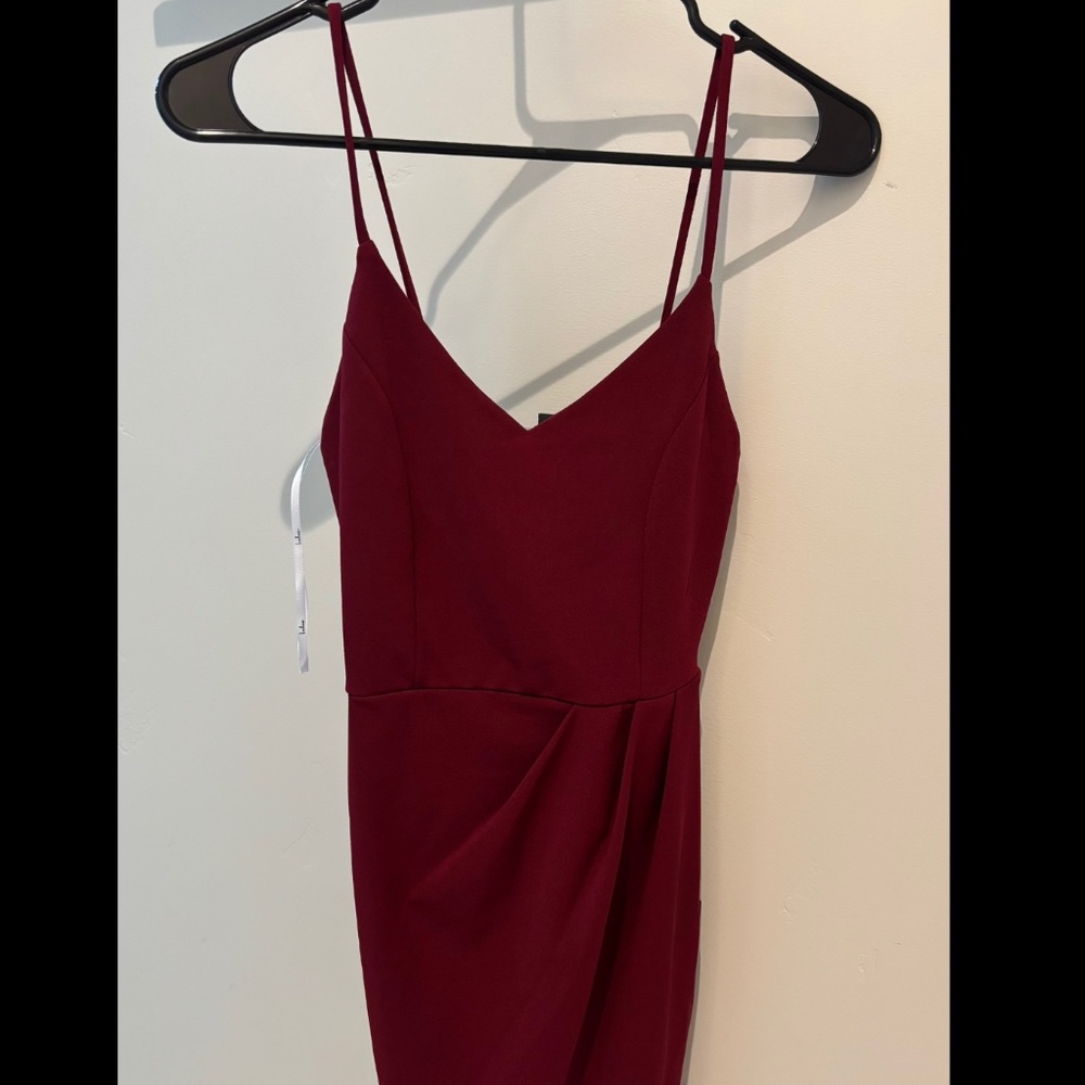 NWT lulus cocktail dress in burgundy size xs